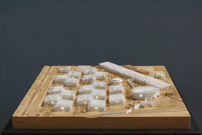 241024_KfW_MBACKÉ_MAQUETTE APS-3